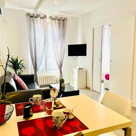 Nice Apartments In The Historic Center ヴェルバーニア エクステリア 写真