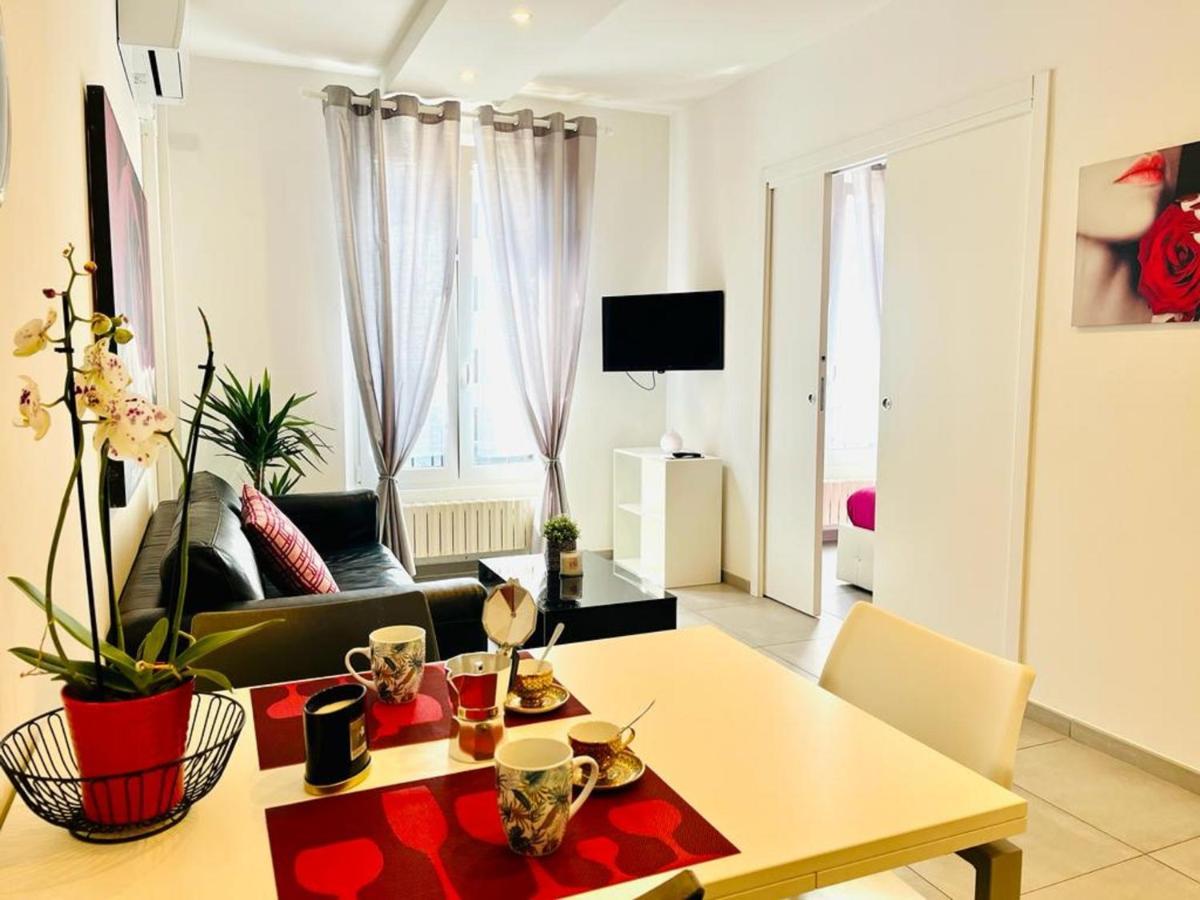 Nice Apartments In The Historic Center ヴェルバーニア エクステリア 写真