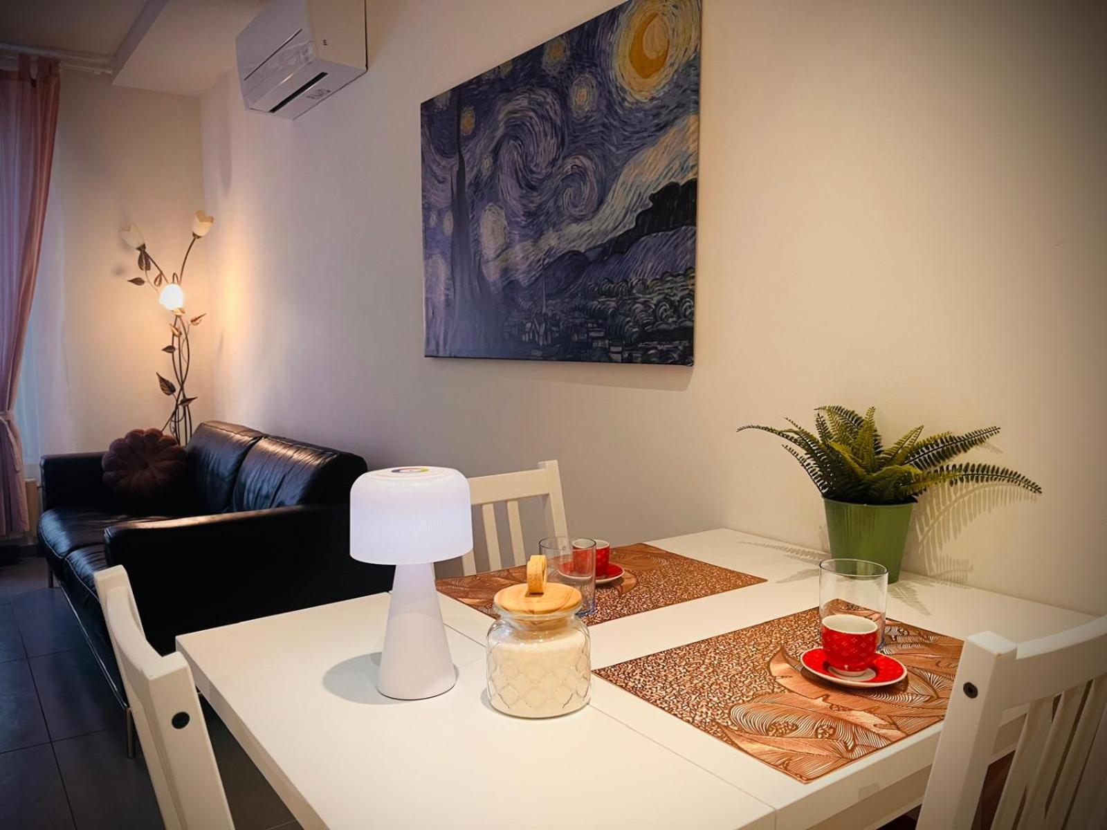 Nice Apartments In The Historic Center ヴェルバーニア エクステリア 写真