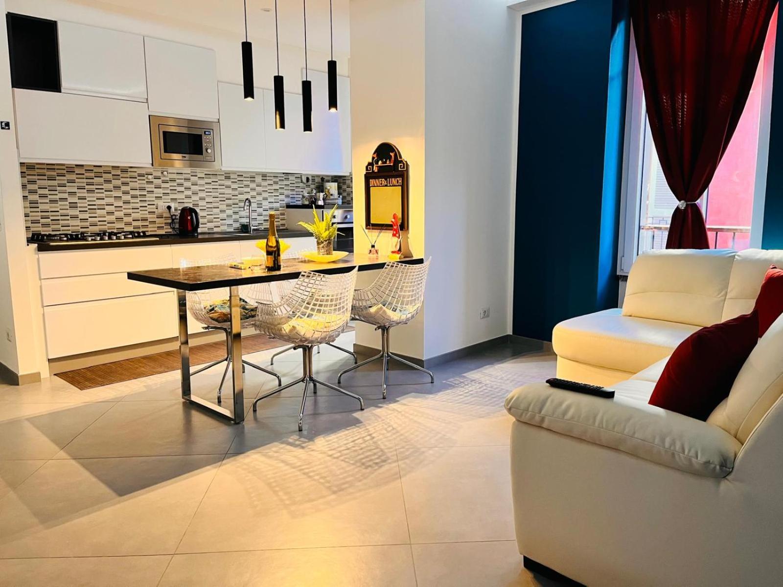 Nice Apartments In The Historic Center ヴェルバーニア エクステリア 写真