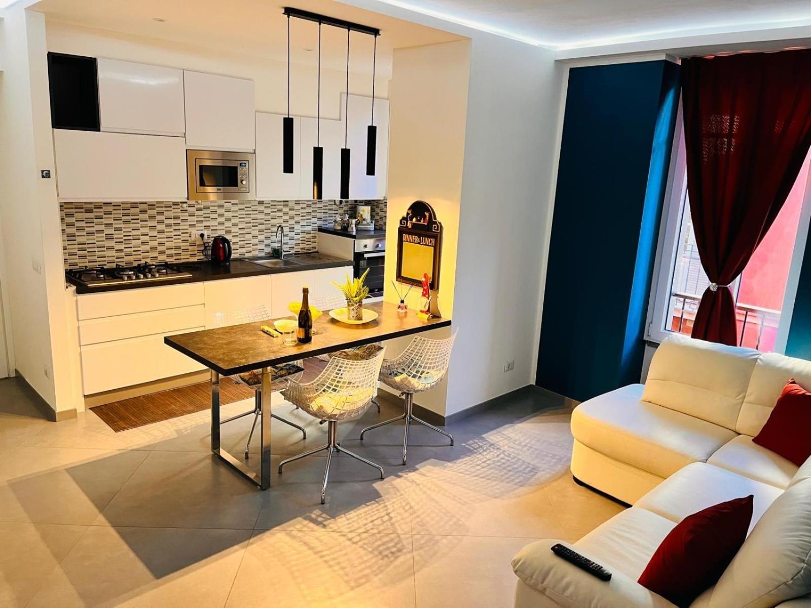 Nice Apartments In The Historic Center ヴェルバーニア エクステリア 写真
